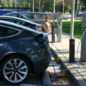 Charging Station Etiquette: Best practices for using public charging stations and how to avoid conflicts with other EV drivers