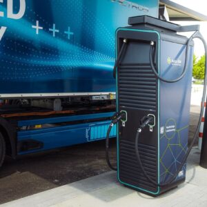 The Potential of Ultra-Fast Charging Technology: Examining the latest advancements in ultra-fast charging technology and its implications for reducing charging time and enhancing convenience