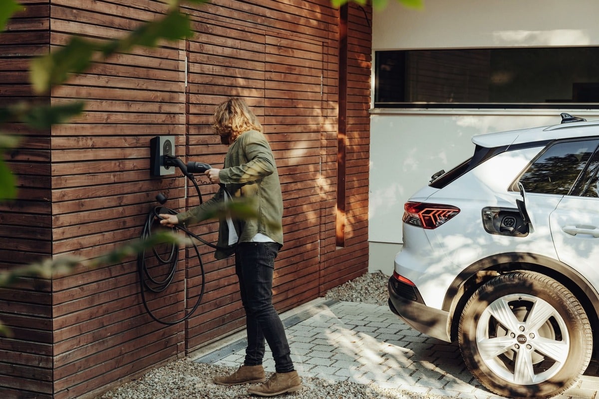Best Electric Hatchback Cars for Urban Use - Featured Image