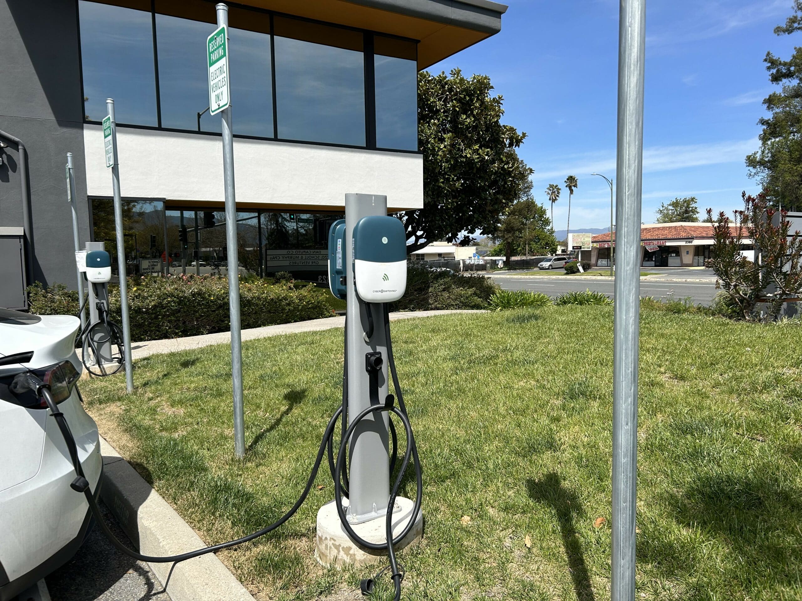 Workplace EV Charging Stations in USA | Cyberswitching